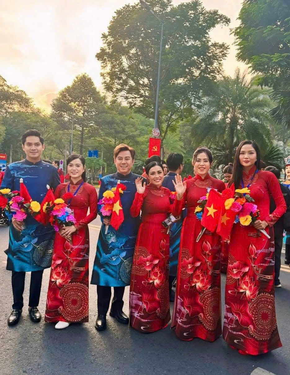 Nghệ sĩ xúc động và tự hào khi được tham gia biểu diễn, diễu hành ngày Đại lễ 30/4