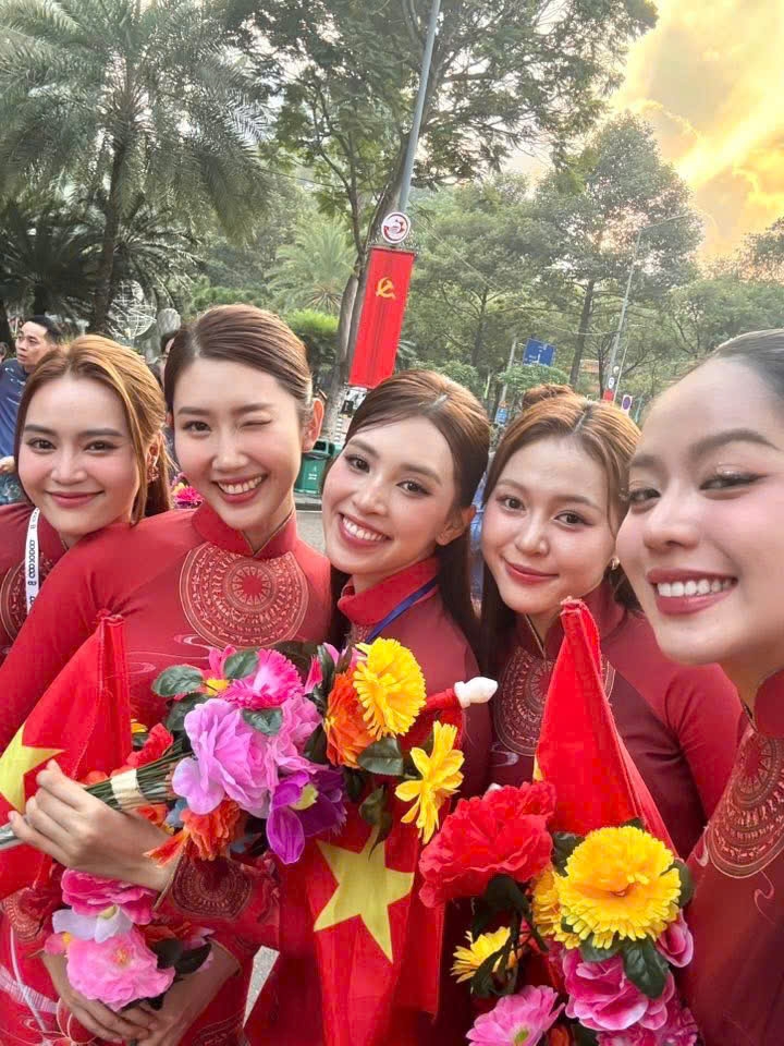 Nghệ sĩ xúc động và tự hào khi được tham gia biểu diễn, diễu hành ngày Đại lễ 30/4