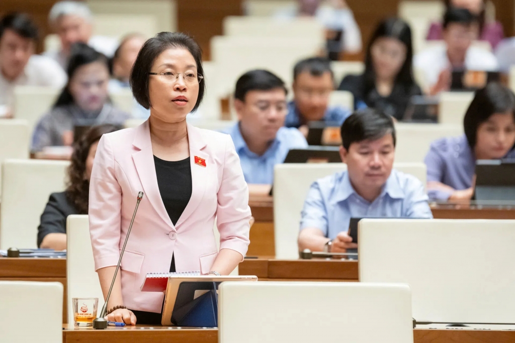 Quốc hội thảo luận về Nghị quyết sửa đổi, bổ sung một số điều của Hiến pháp năm 2013